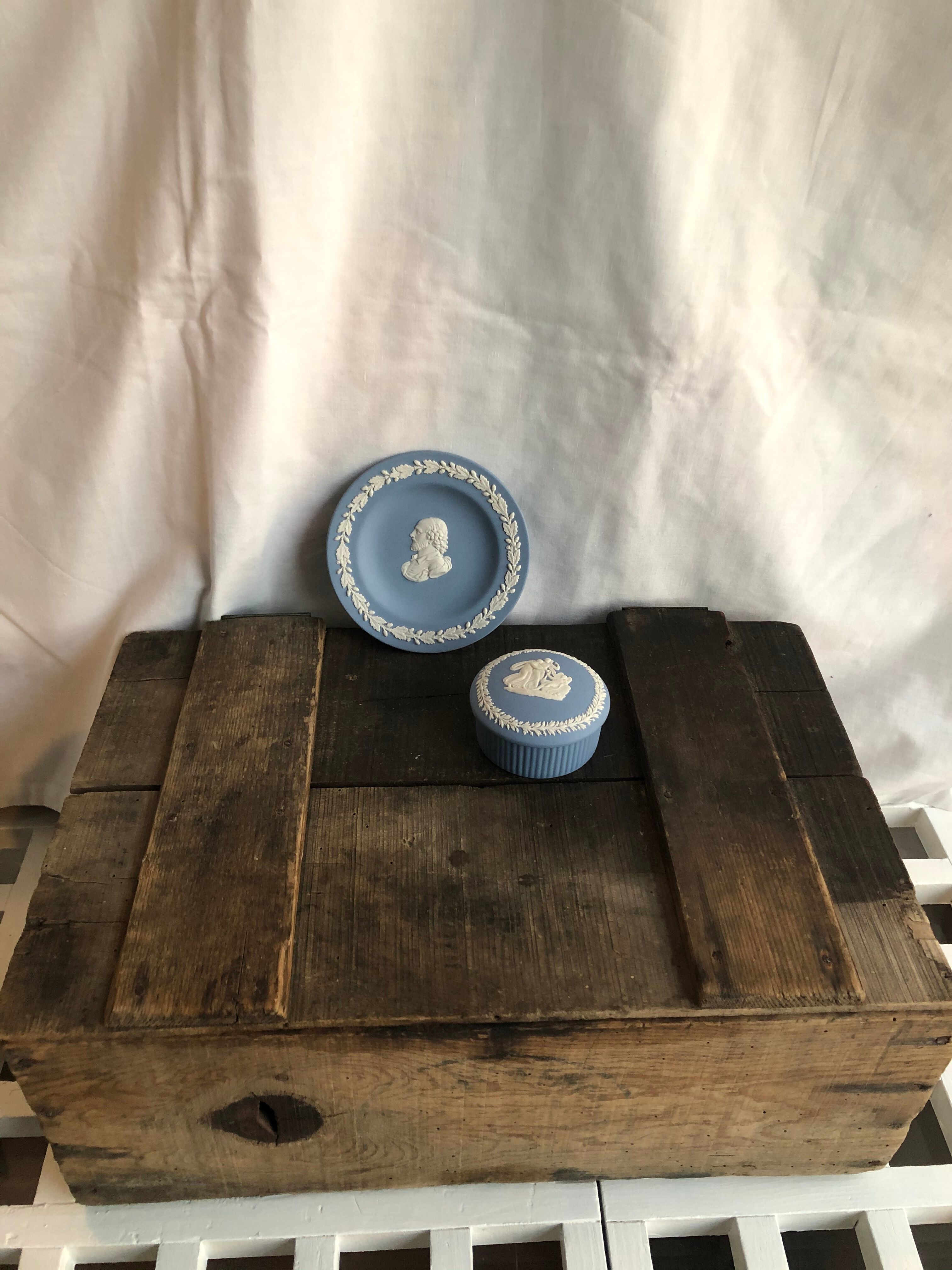 Boite et coupelle en porcelaine de Wedgwood
