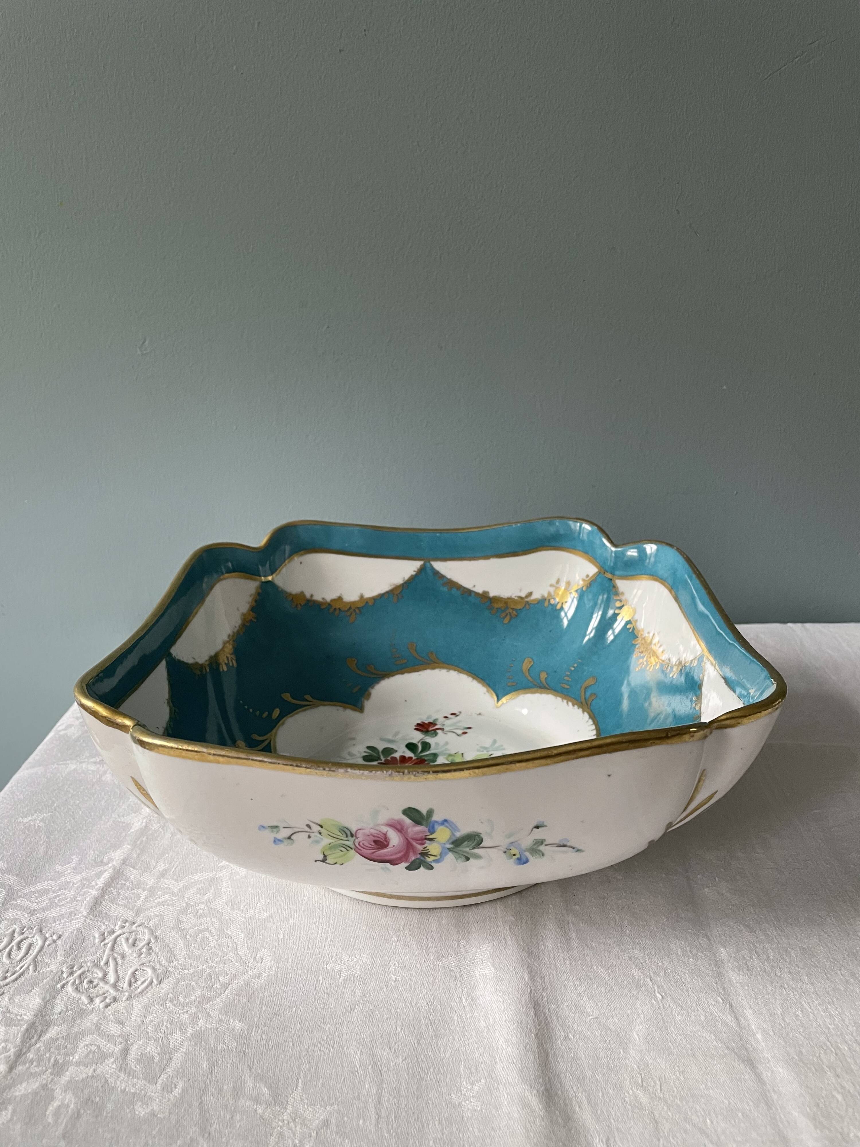 Porcelain salad bowl of Sèvres XIXth