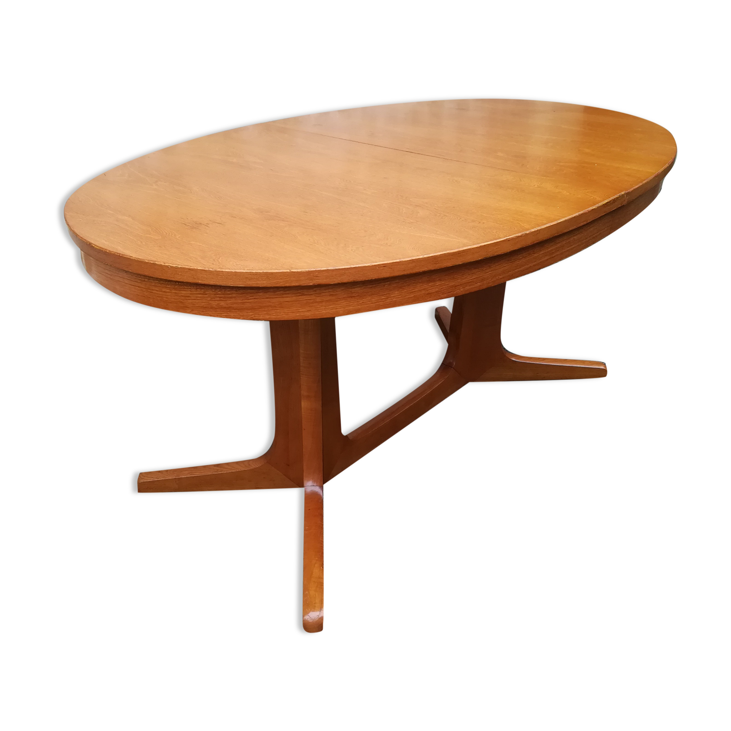 Scandinavian table