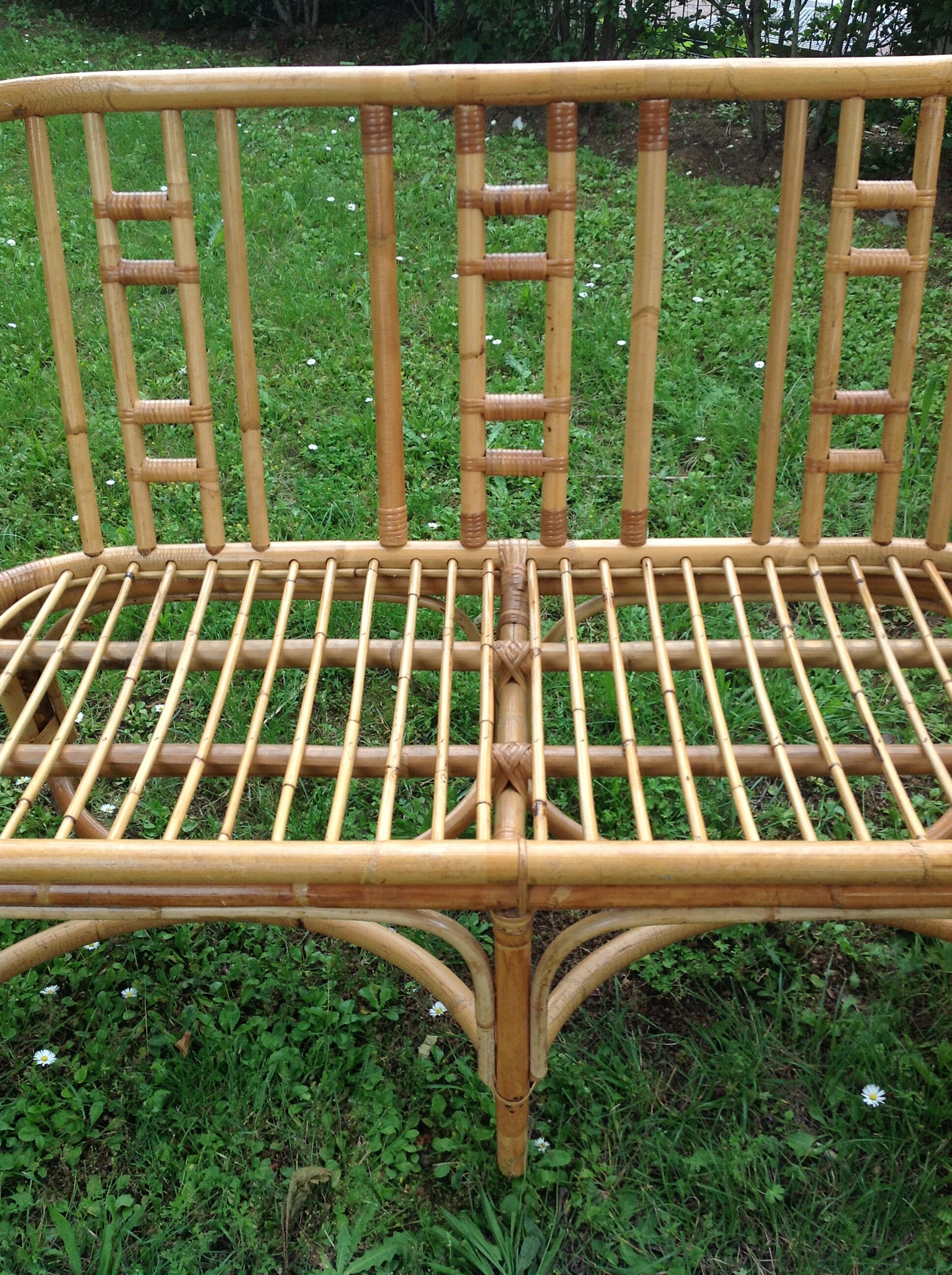 Paire de canapés en rotin vintage