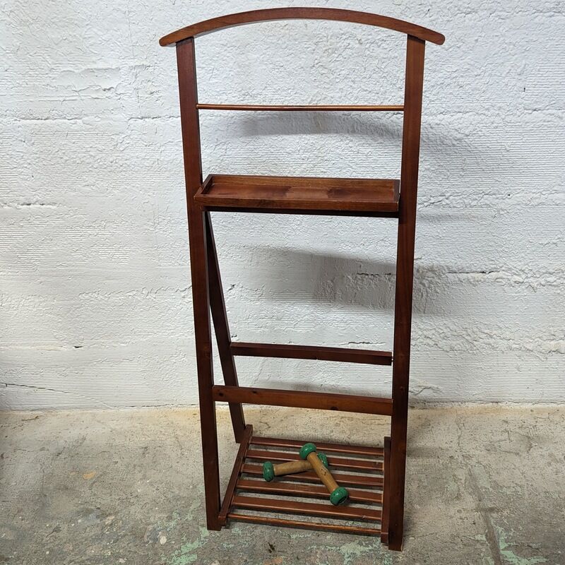 Foldable vintage valet