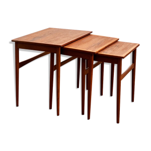 Ensemble de tables gigognes