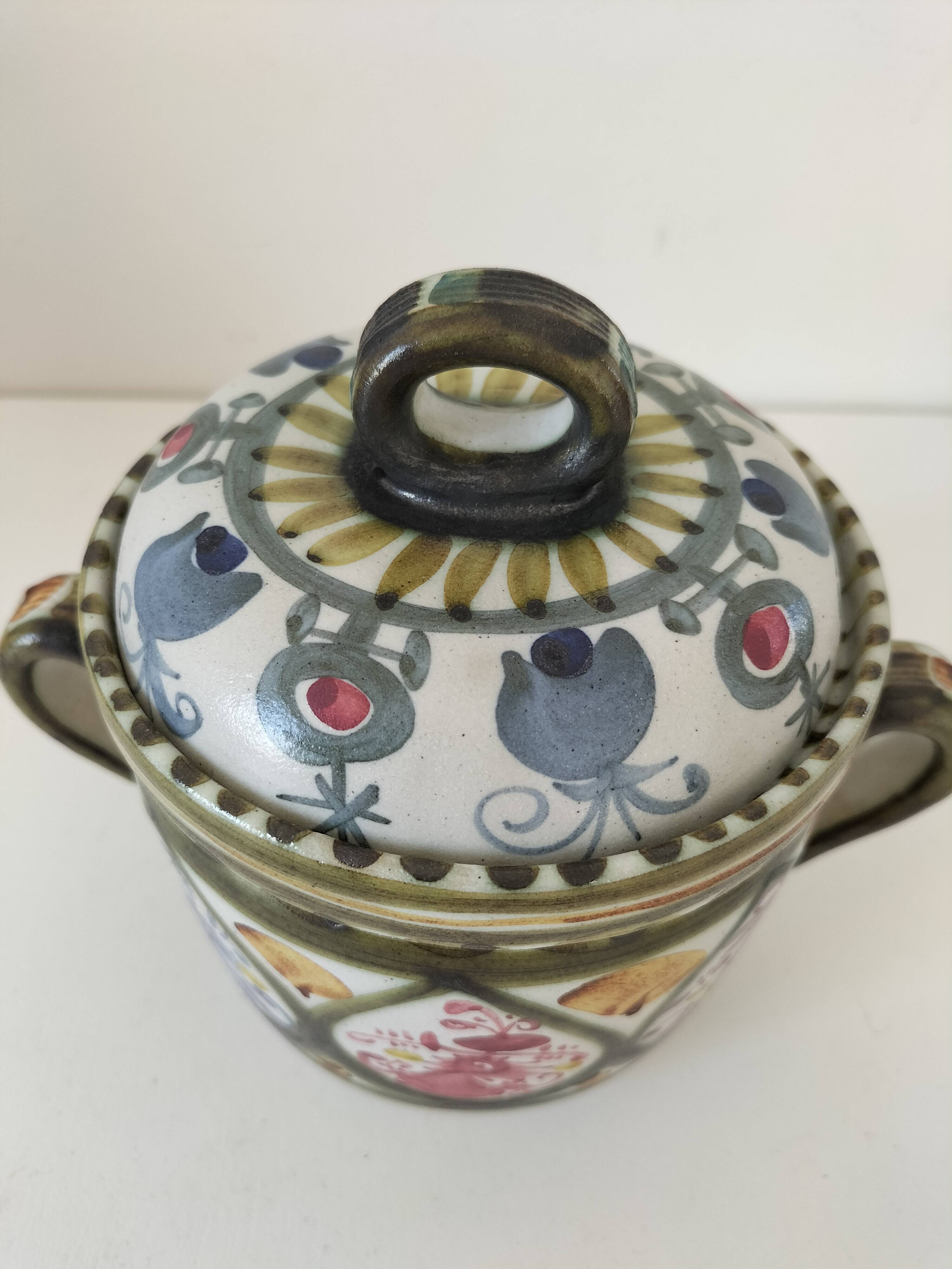 Small Keraluc broth pot Signed André l'Helguen
