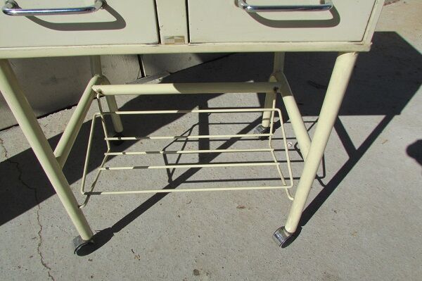 Service metal, industrial lockers