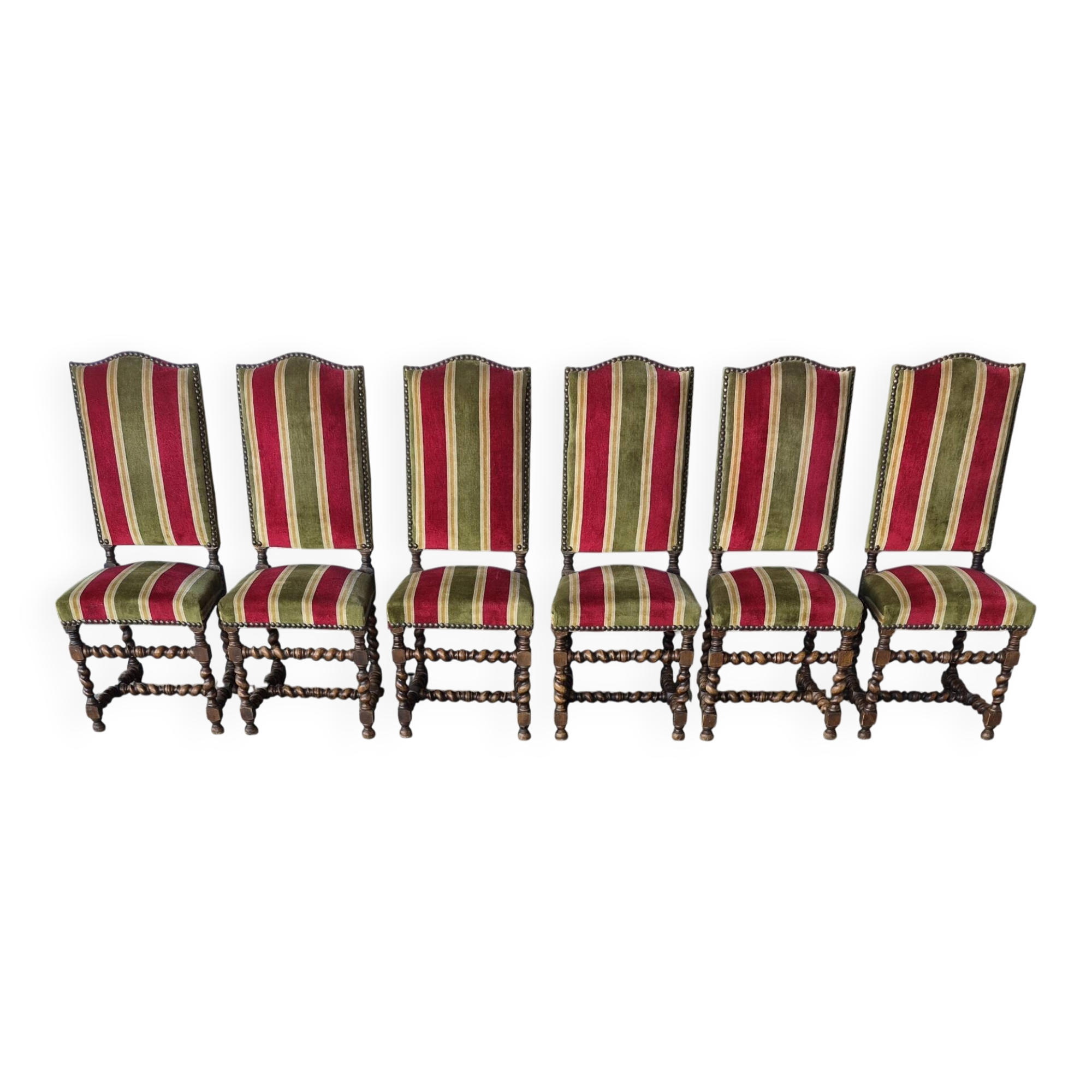 Set of 6 Louis XIII style chairs in turned wood and velvet.