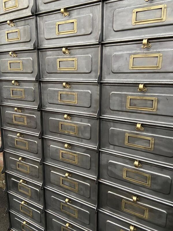 Meuble d'Archivage industriel 30 clapets Strafor 1920s