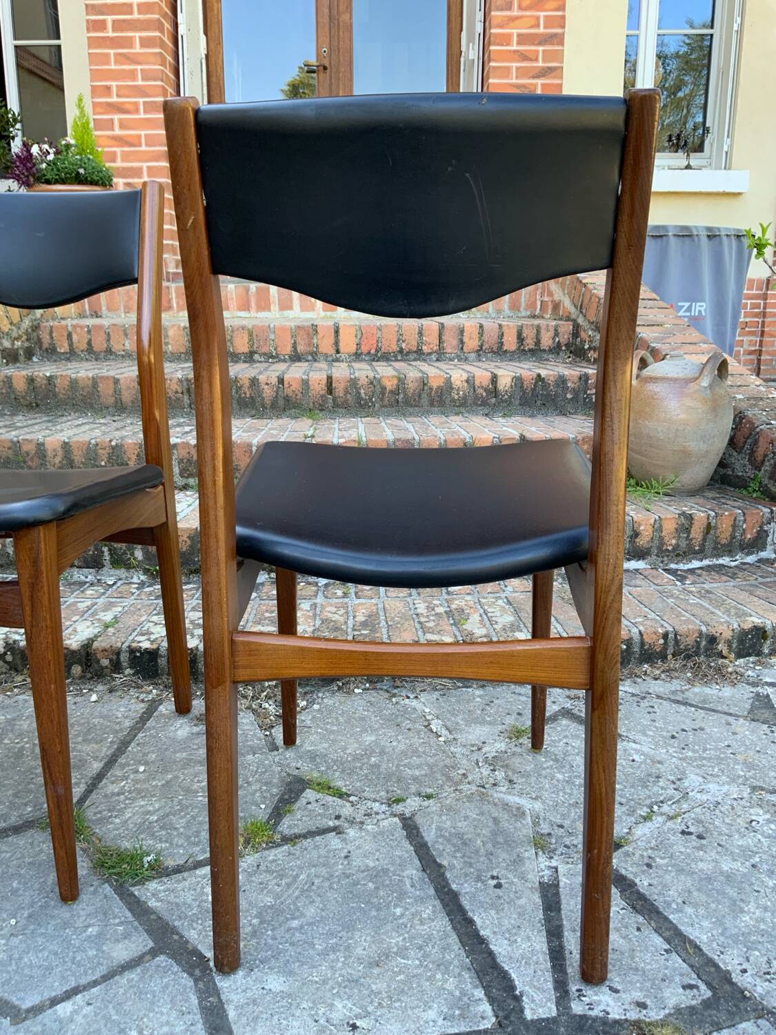 4 Scandinavian black leatherette chairs