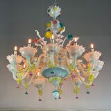 Venetian chandelier in multicolored Murano glass predominantly milky white, 12 arms of light