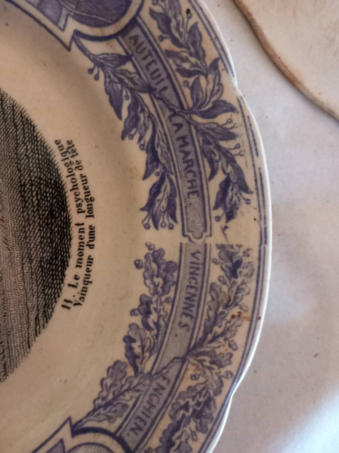 6 Talking plates. Old races