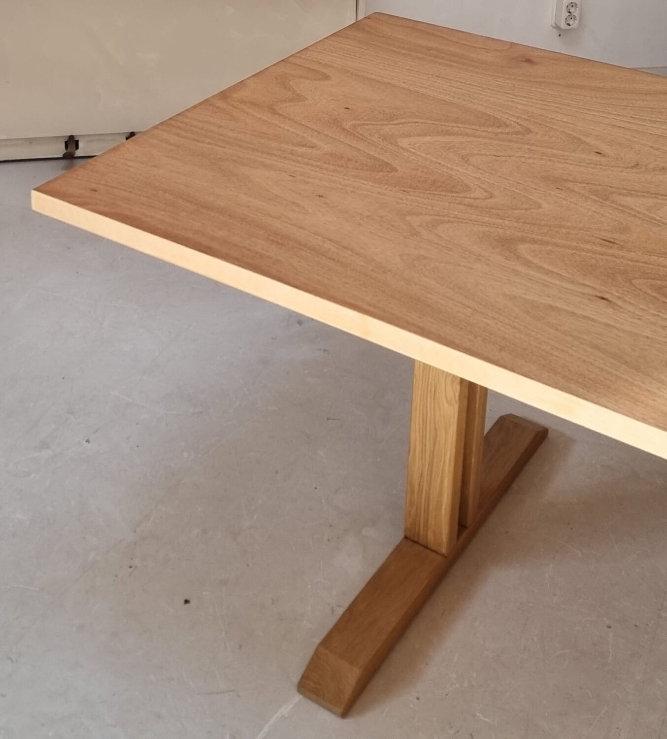 Table à manger Tjalfe