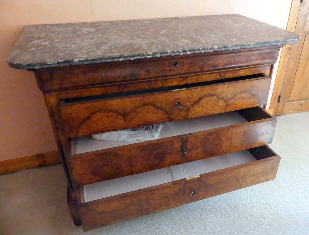 Empire-style chest of drawers