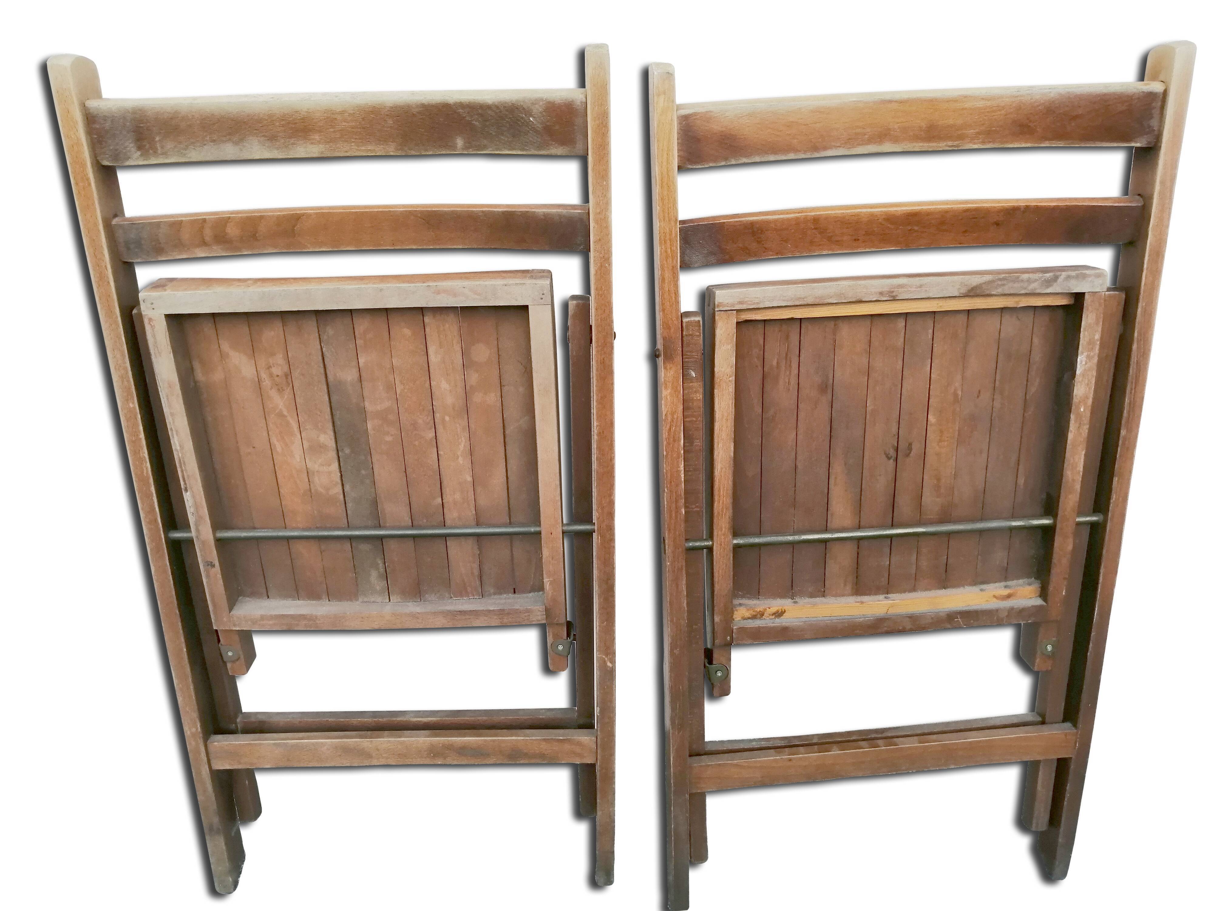 Paire de chaises pliantes en bois vintage