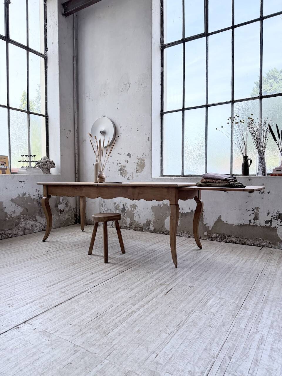 Farm table cherry wood with curved legs, 19th century.
