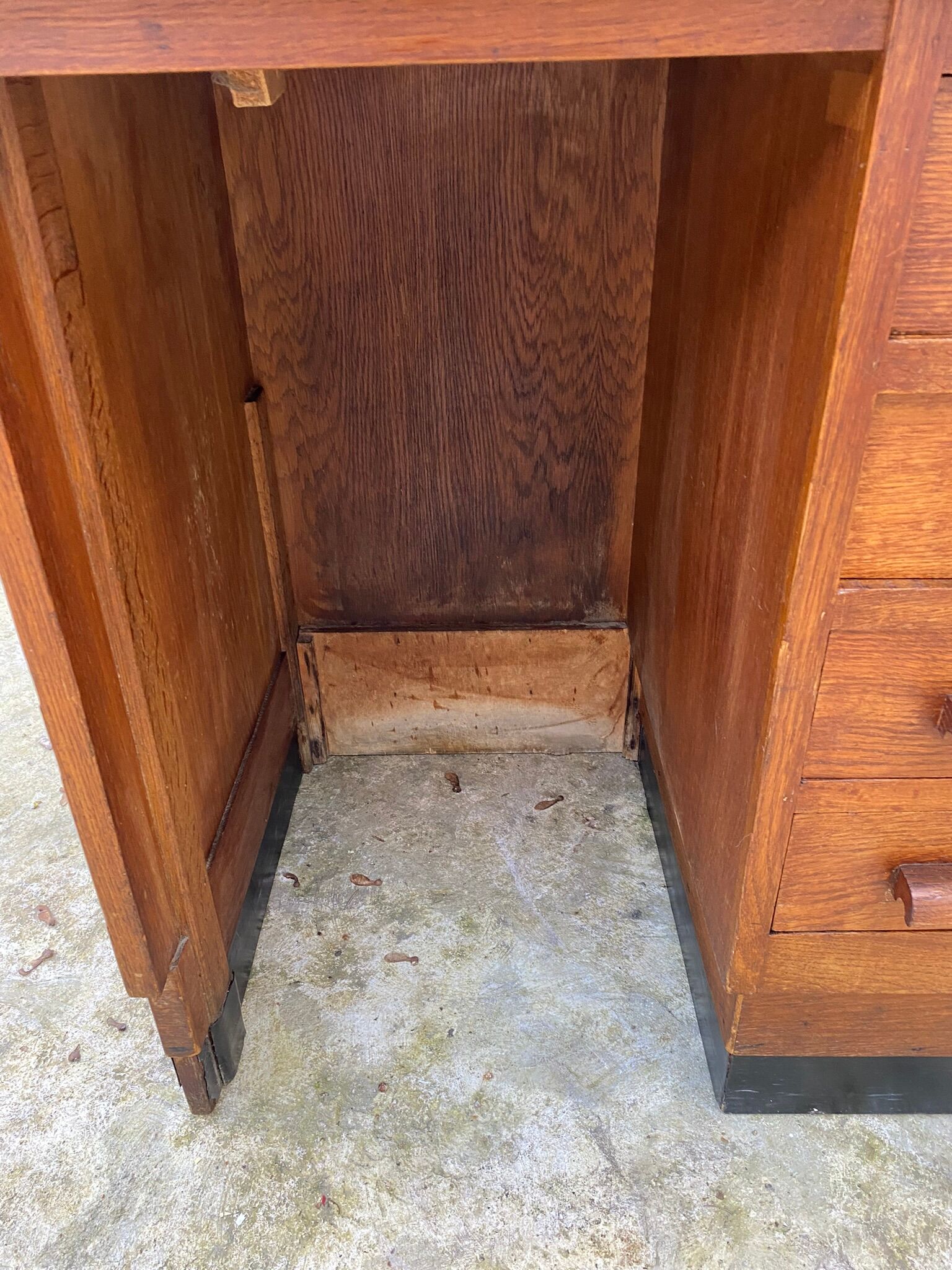 Vintage oak desk 4 drawers