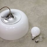 Suspension blanche Space Age de Guzzini, années 1960