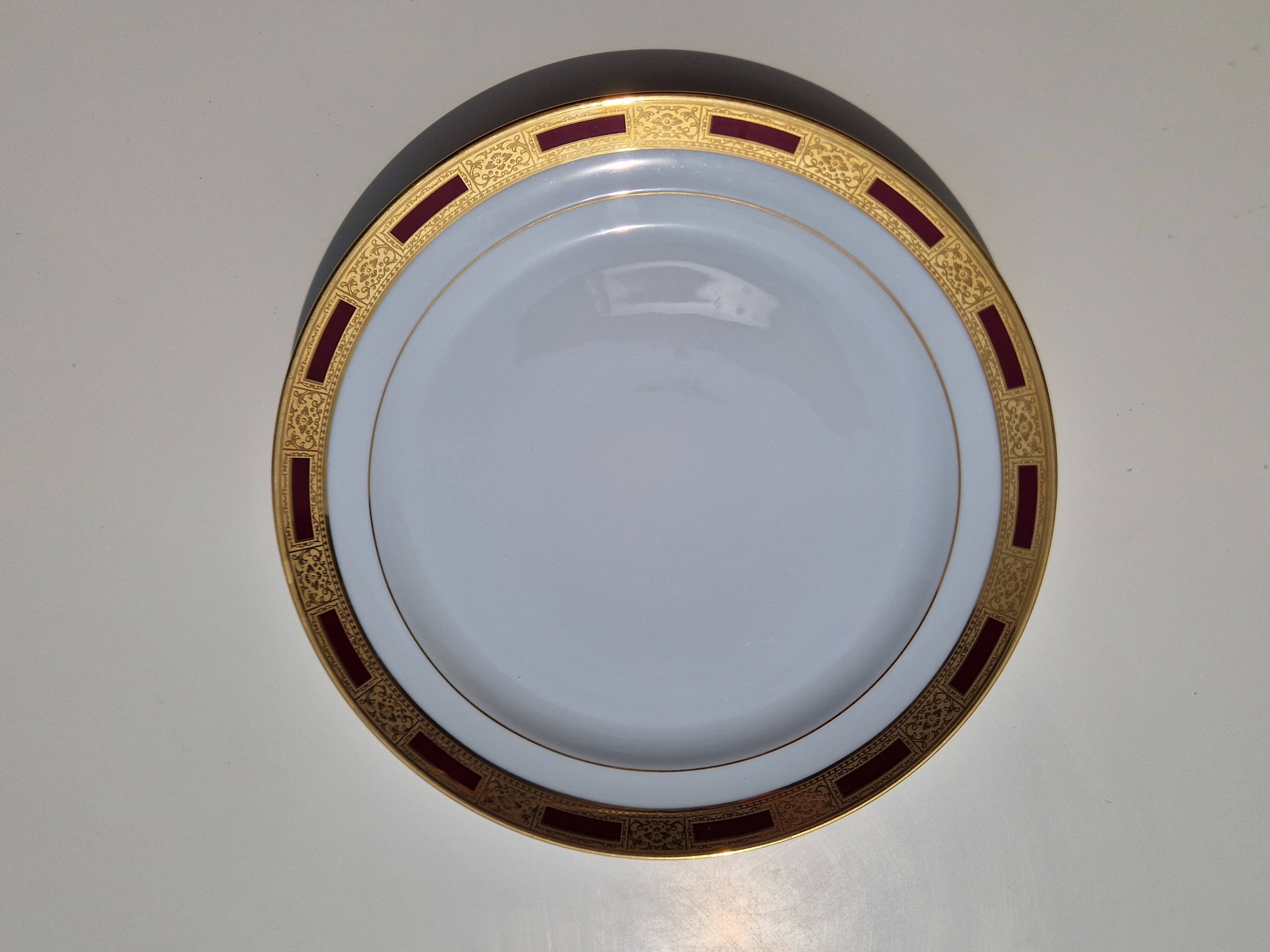 Fine porcelain pie dish, Arc de Triomphe model, La Table Impériale