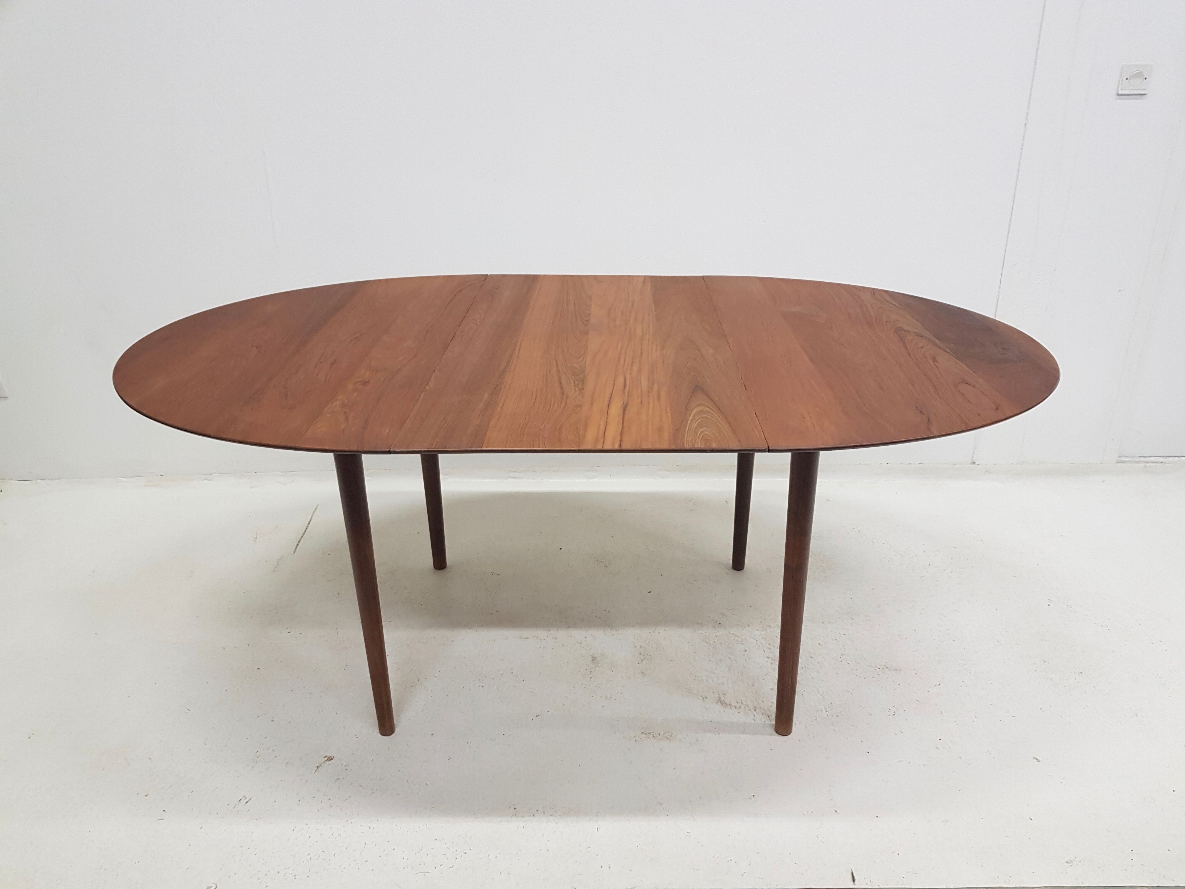 Metal table in teak oval 311 by Peter Hvidt & Orla Mølgaard-Nielsen for Søborg Møbelfabrik