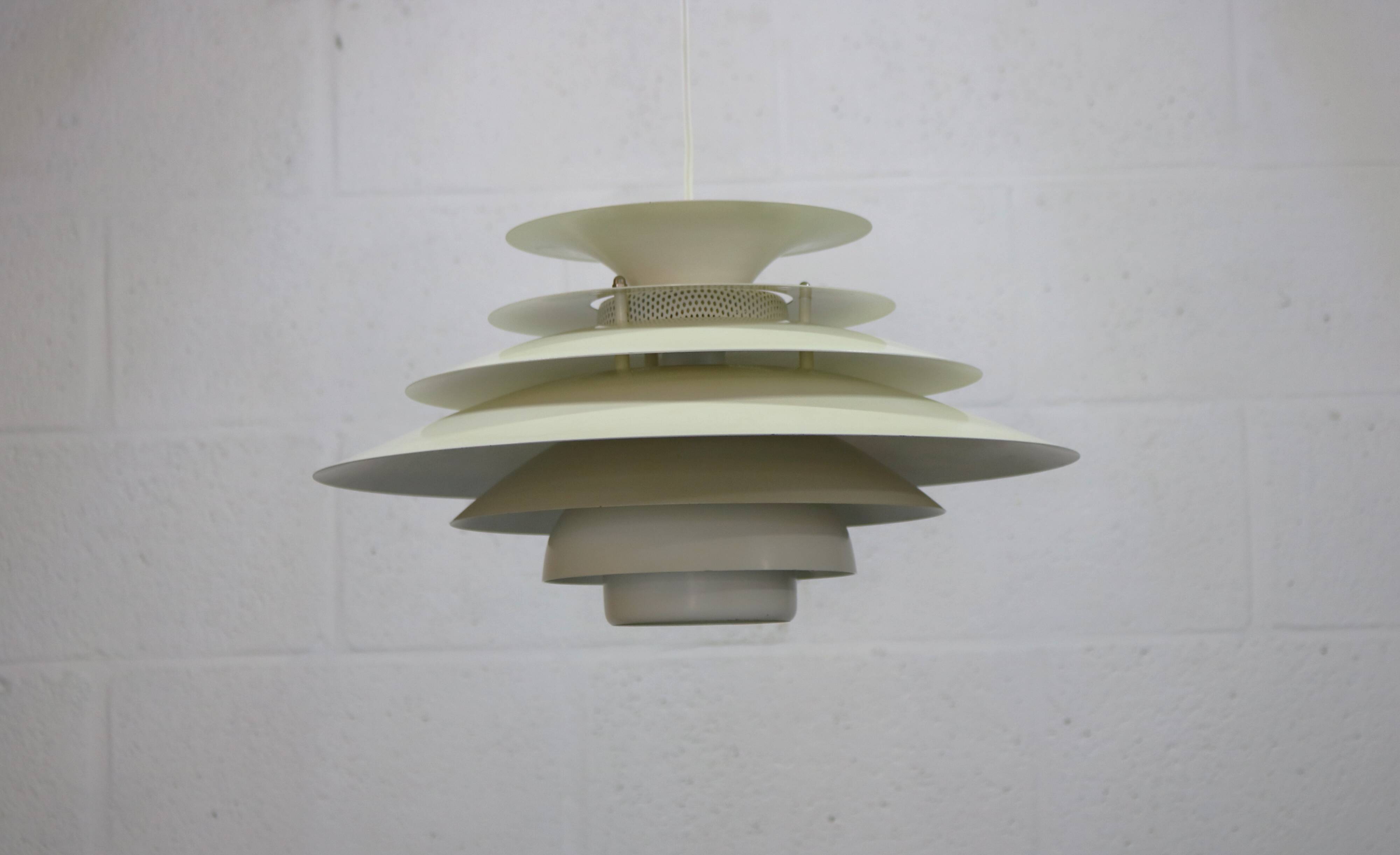 Suspension Jeka danoise blanche/beige - Éclairage moderne du milieu du siècle