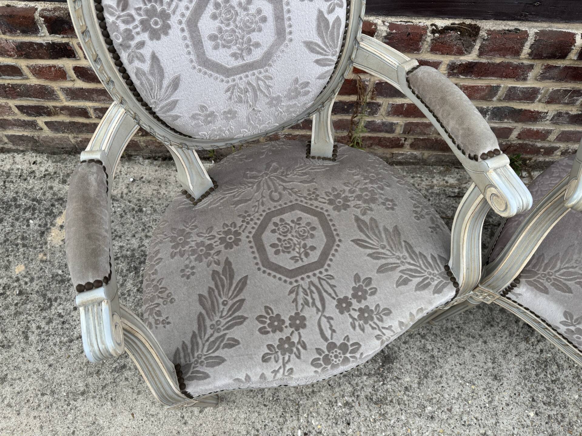 Pair of cabriole medallion armchairs in Louis XVI style