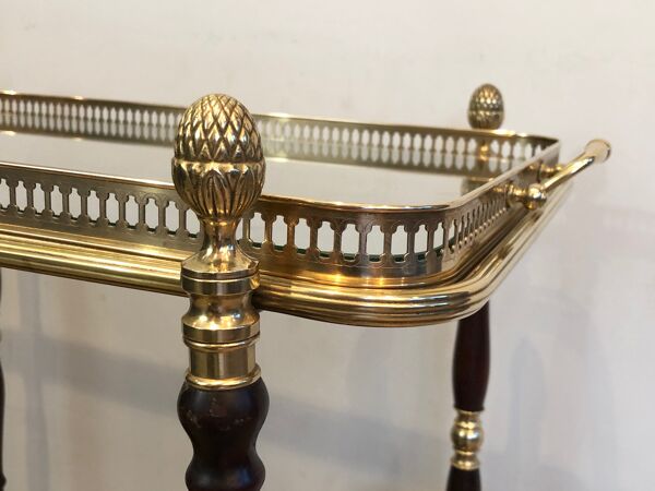 Table roulante en laiton et acajou à plateaux amovibles de style néo-classique