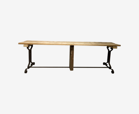 Banc avec base rustique