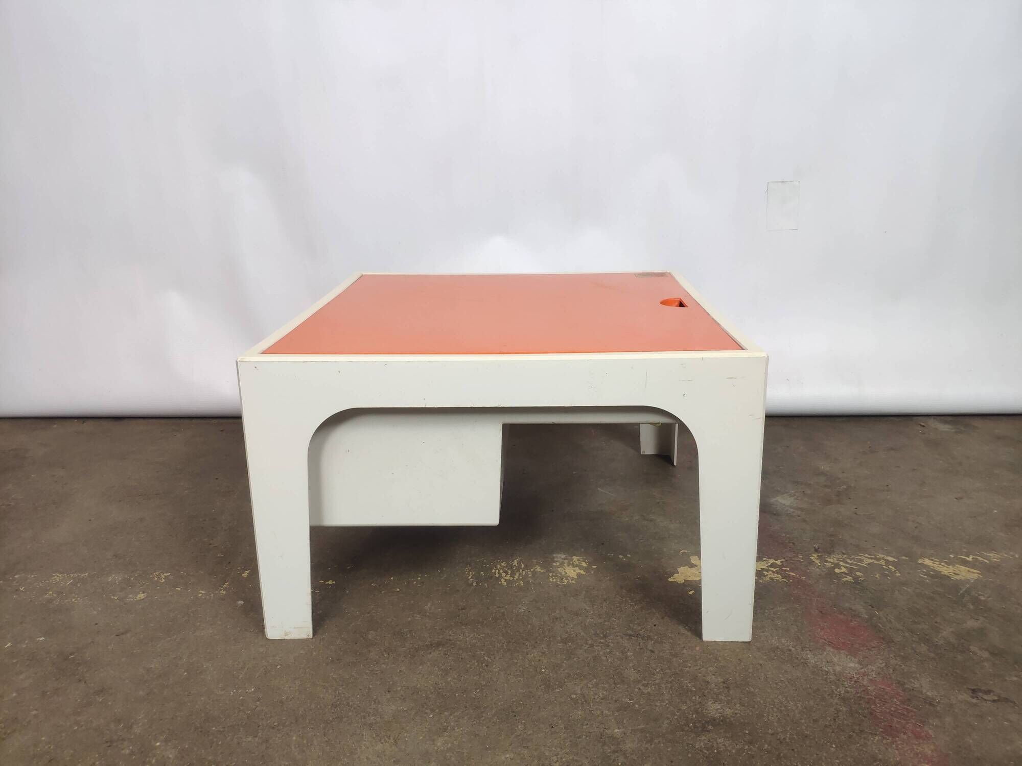 Orange and white vintage Prisunic "Flair" 1970