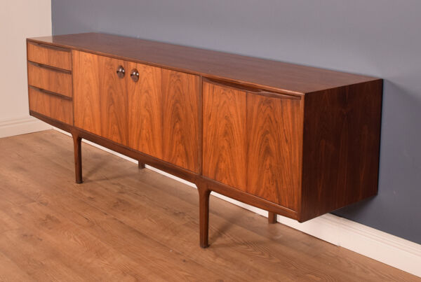 Enfilade conçue par Tom Robertson pour Mcintosh de Kirkcaldy