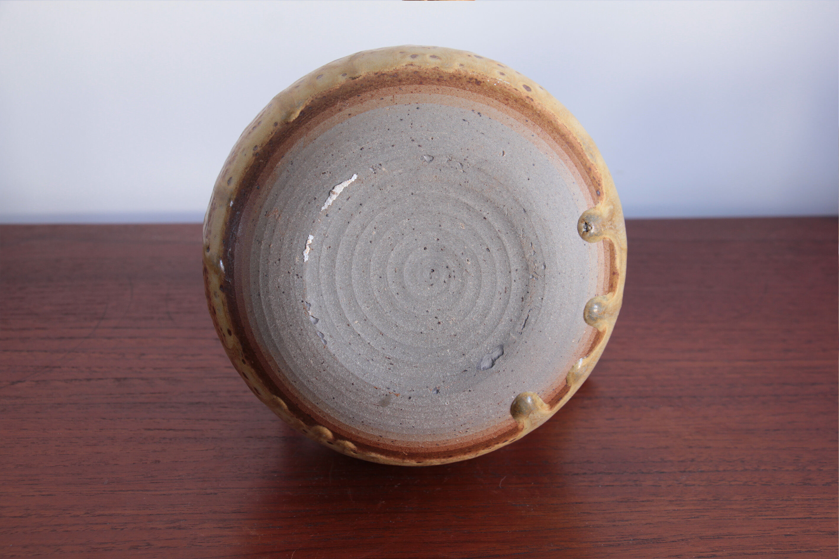 Sandstone teapot with rattan handle