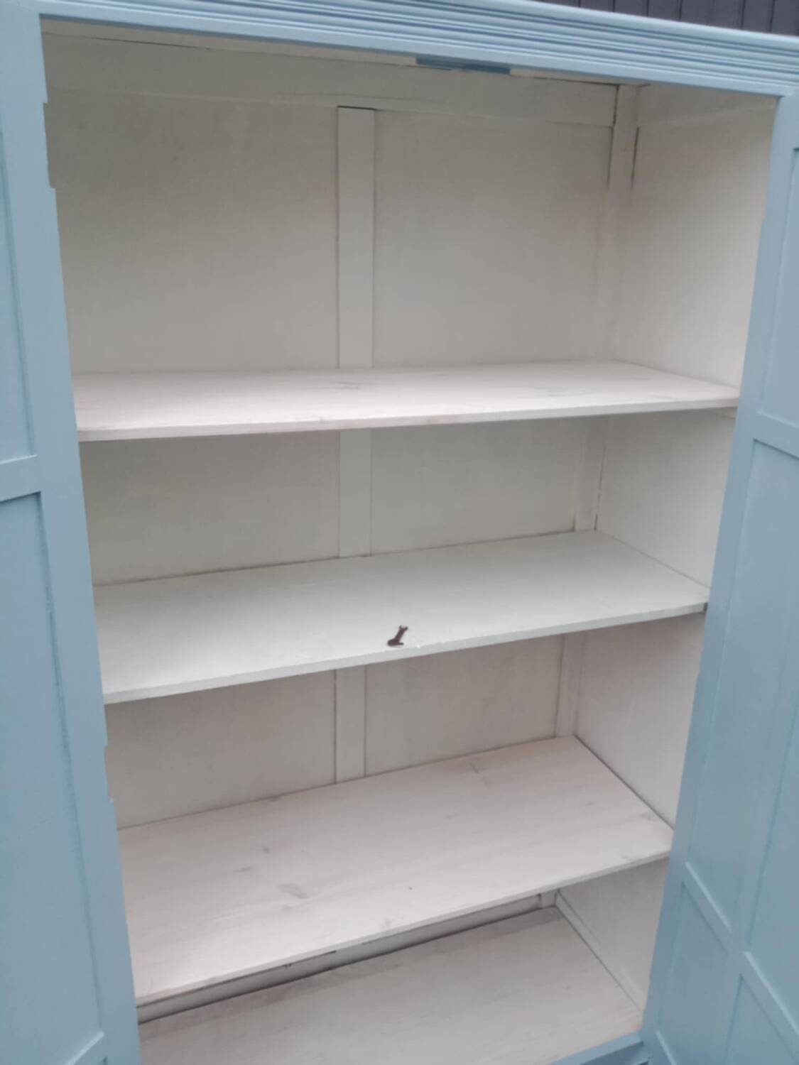 Petite Armoire parisienne bleu ciel
