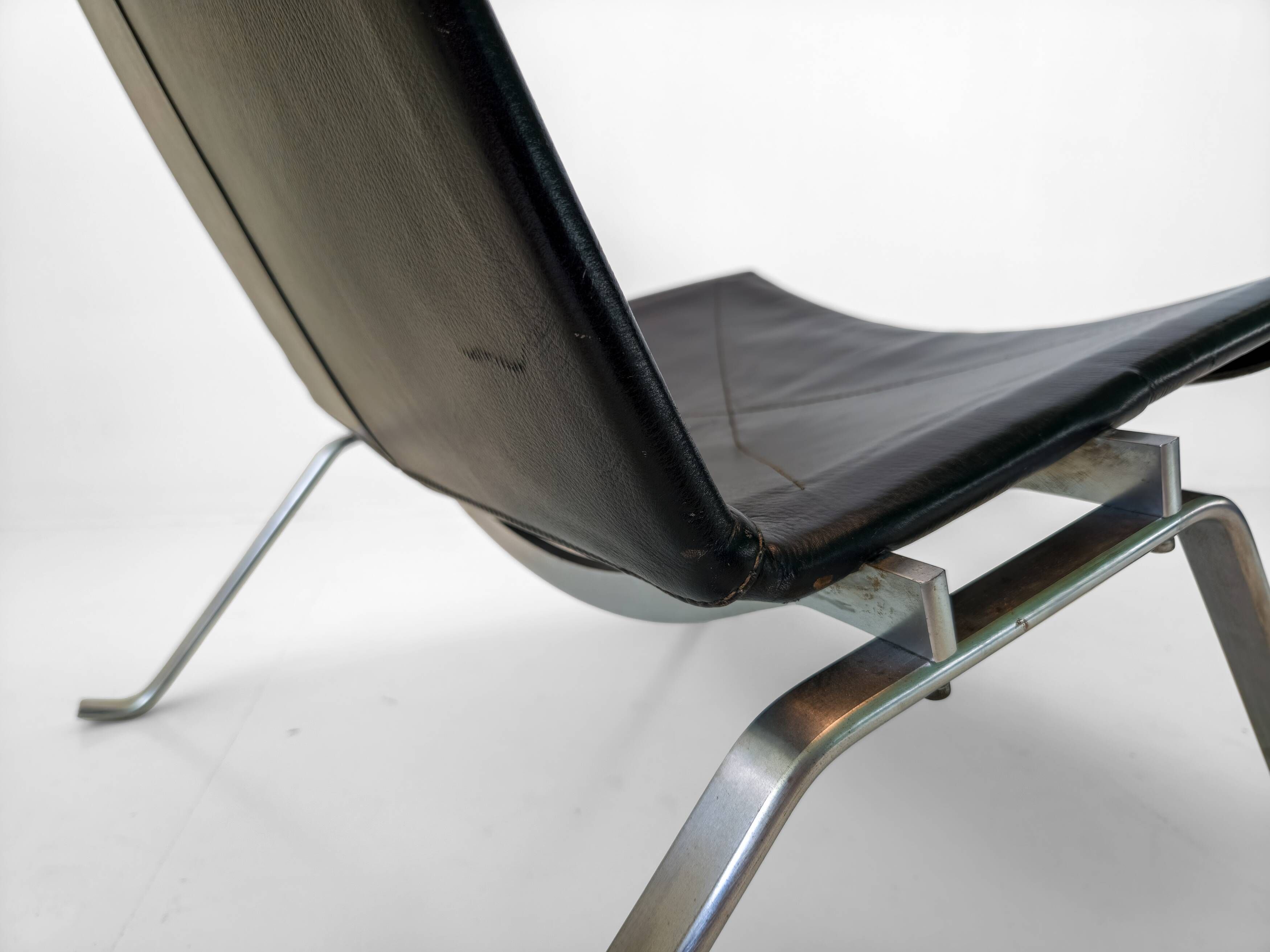 Poul Kjærholm – PK22 lounge chair for Fritz Hansen, Denmark