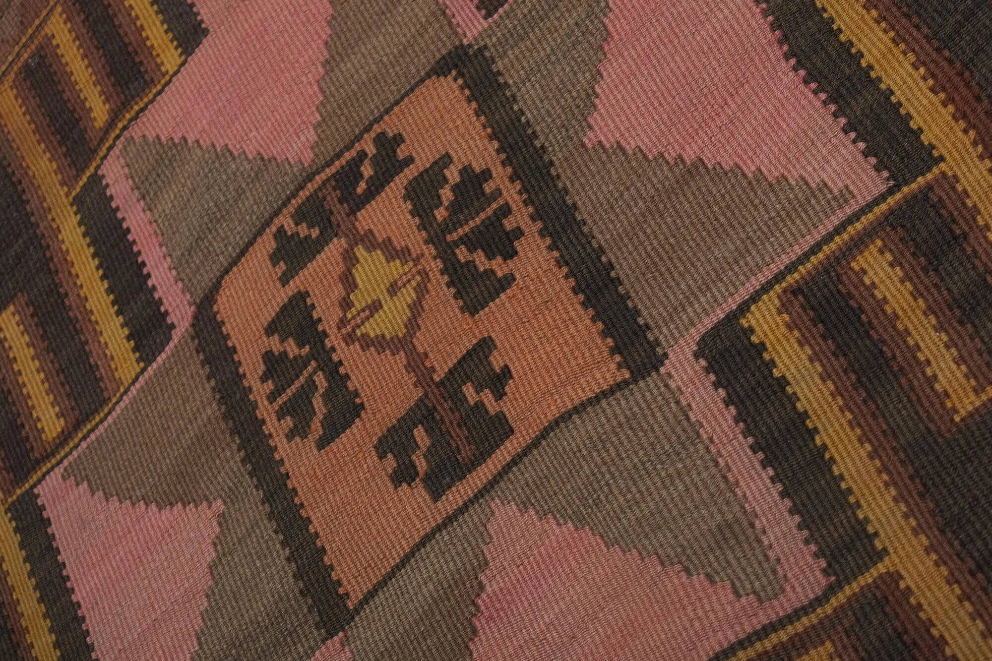 Vintage Turkish kilim, handwoven, 133x261 cm.