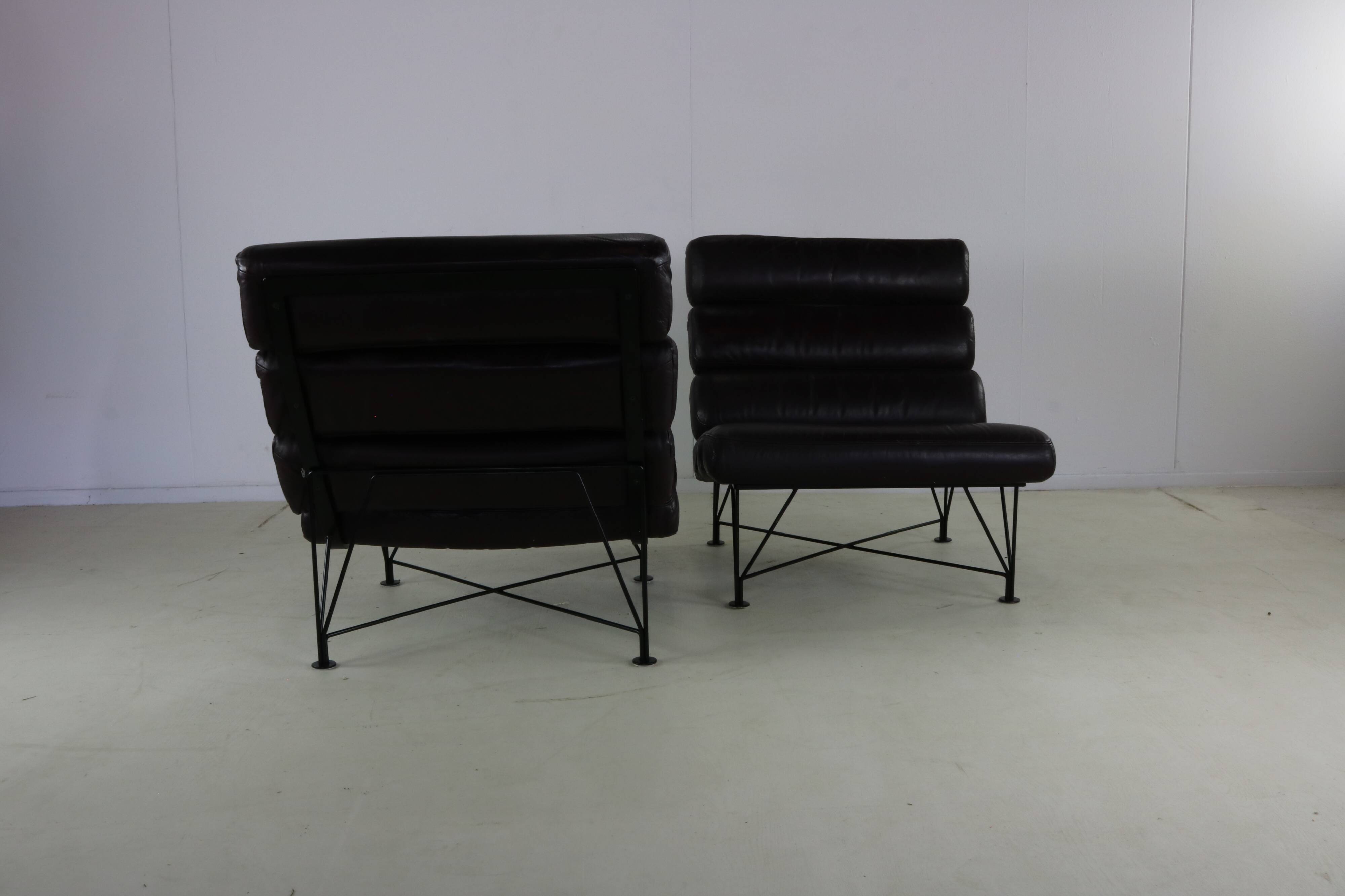 2 chauffeuses Spider par Kenneth Bergenblad pour Dux Suède