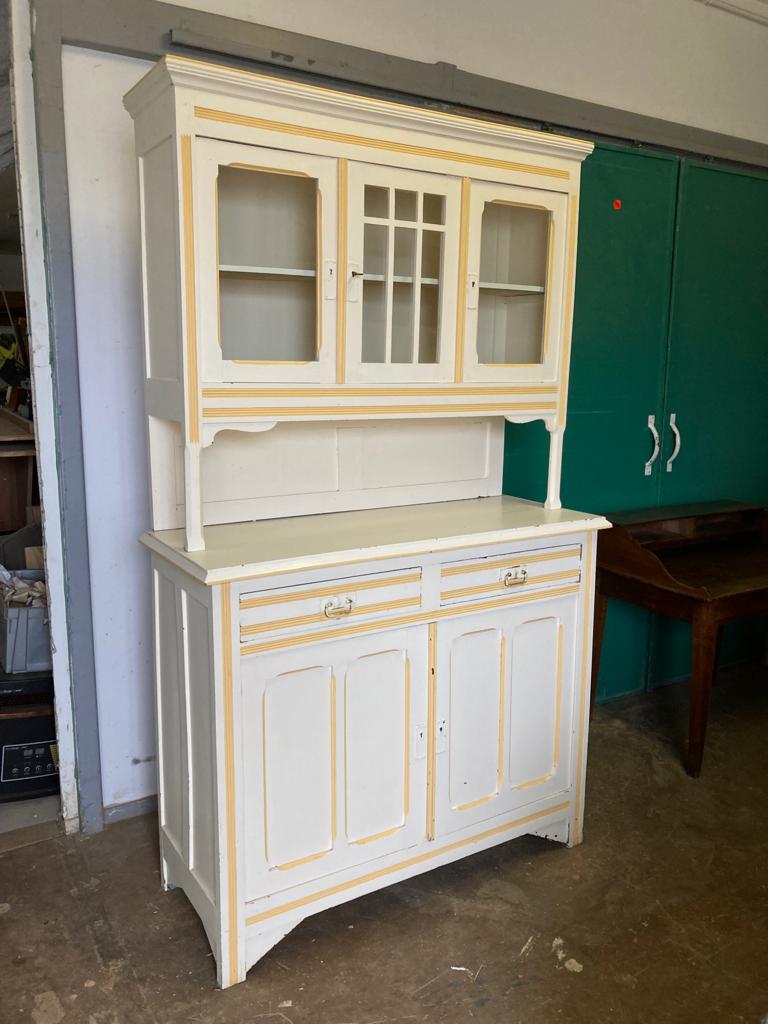 Vintage Parisian sideboard 2 body