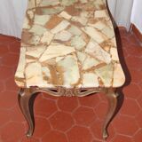 Table basse onyx résiné et laiton