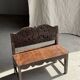Mini banc à dossier sculpté à motif d'oiseaux stylisés H58 L61