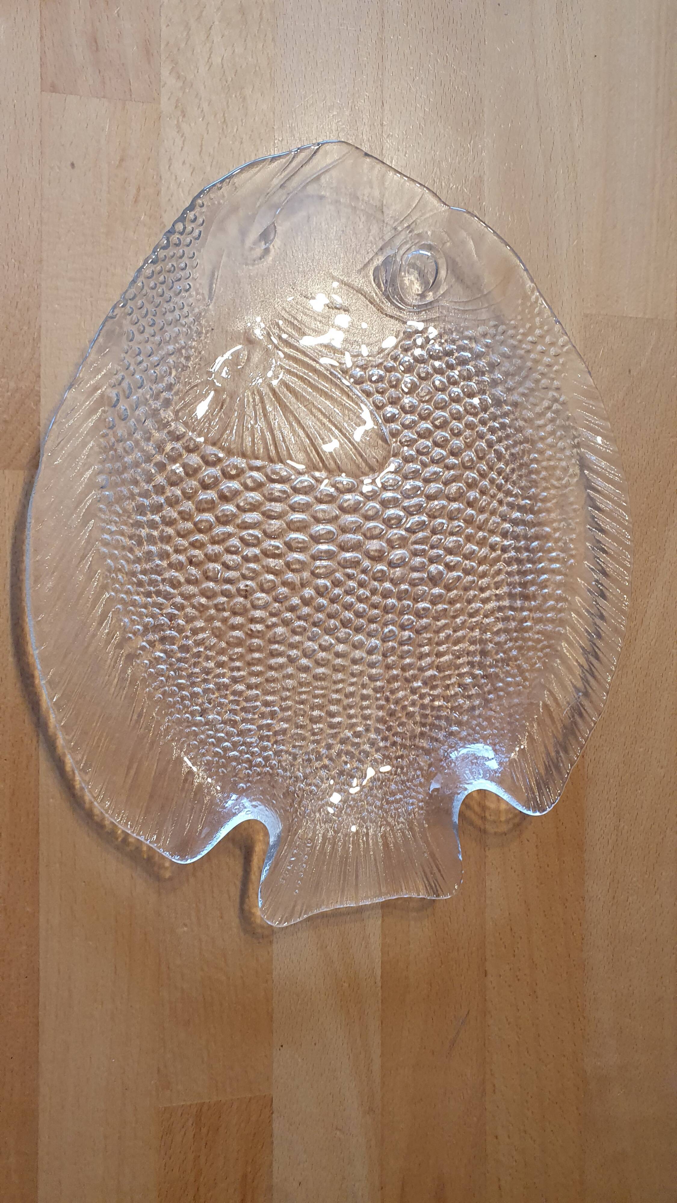 Glass dish fish from Arcoroc