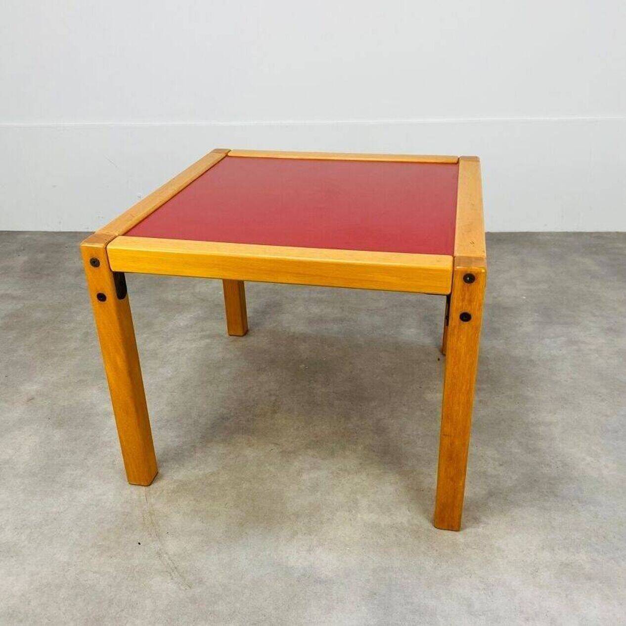 Flötotto coffee table Profilsystem 1970s red