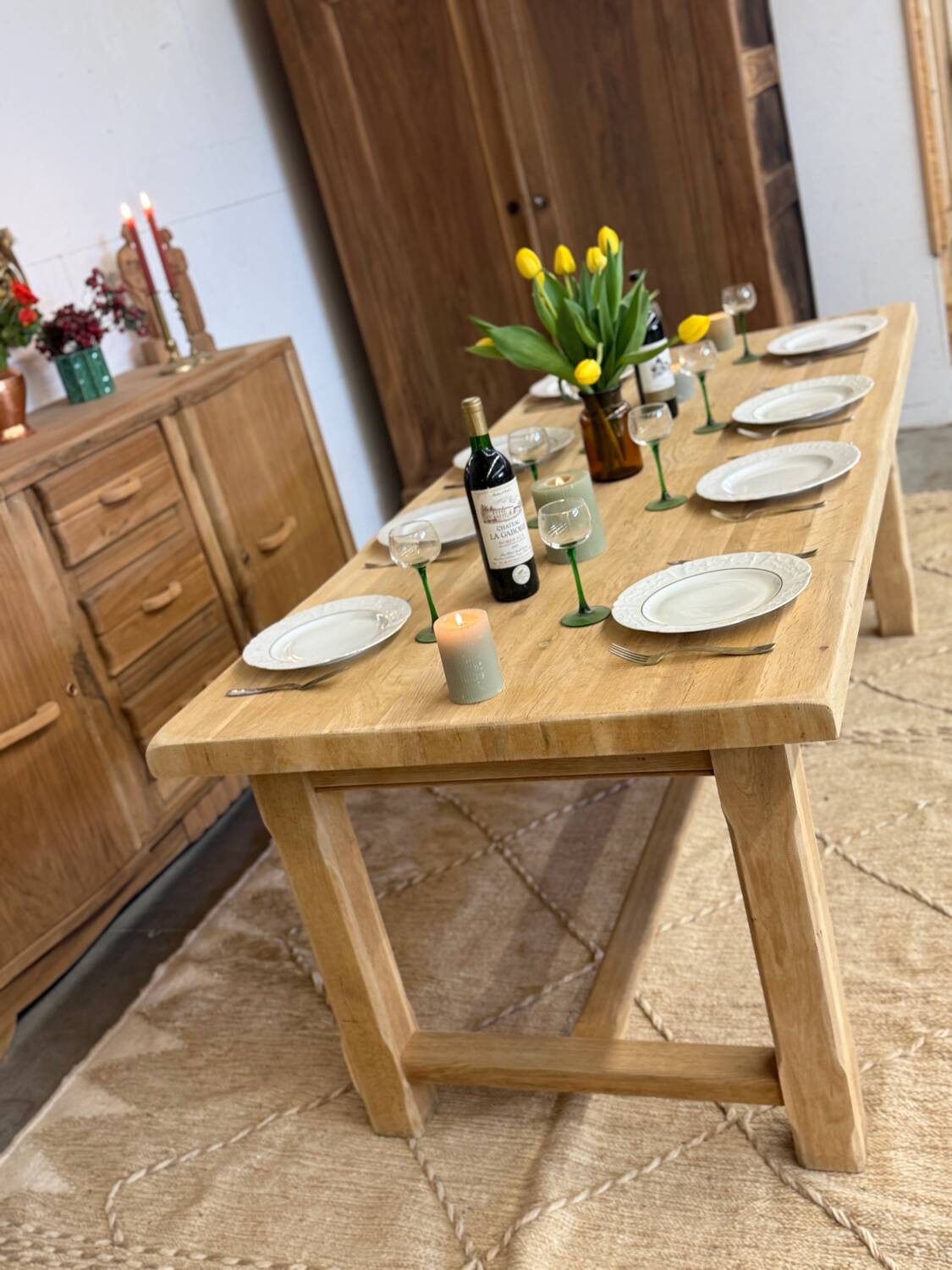 Farm table with extensions