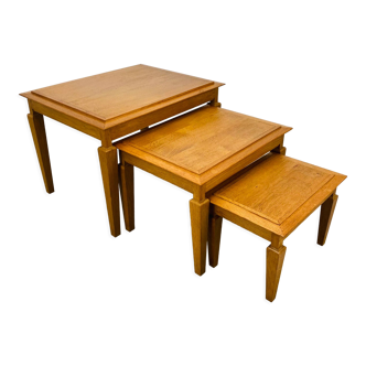 Classic wooden nesting tables