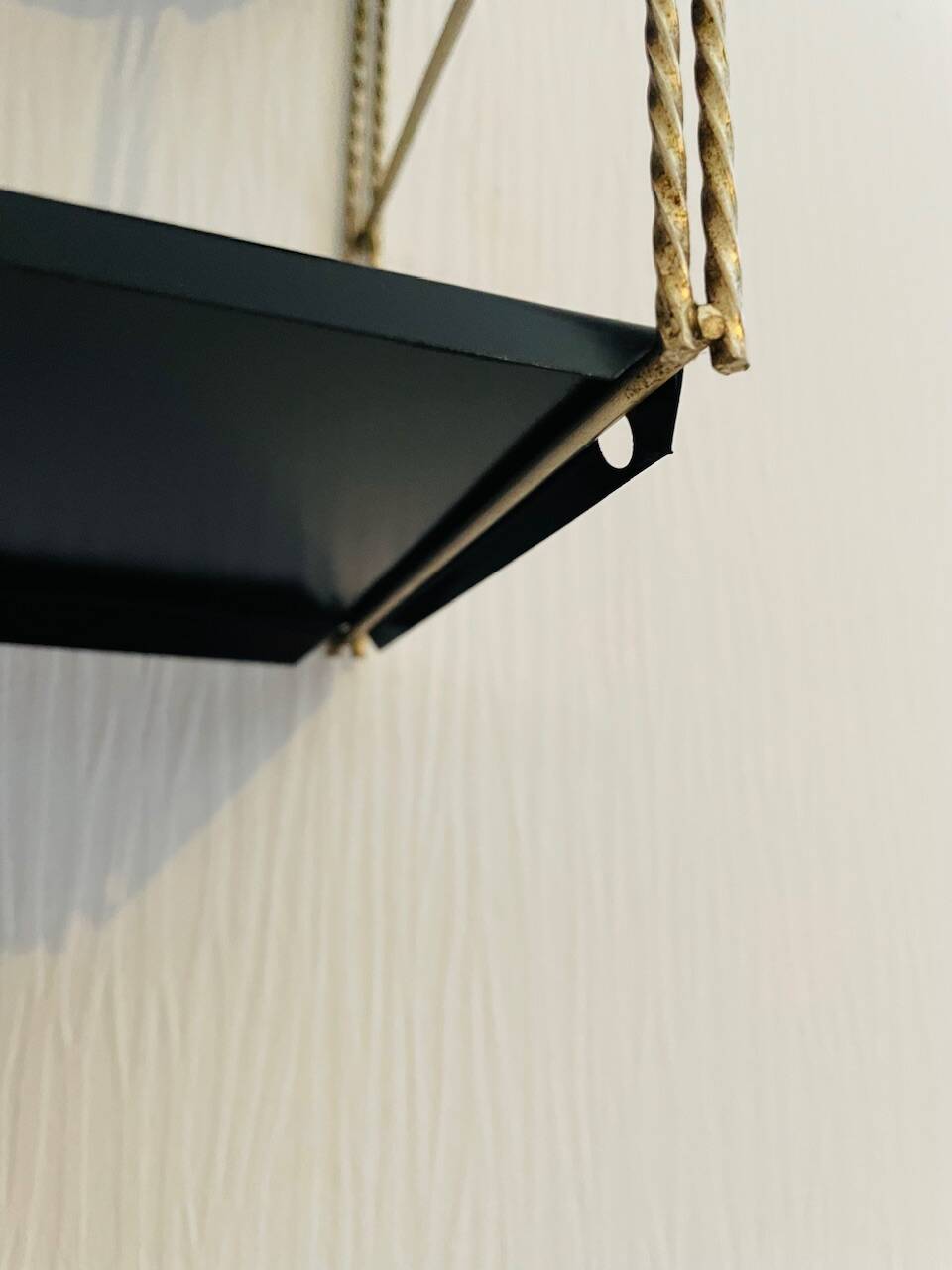 Adjustable vintage wall shelf in black metal and brass