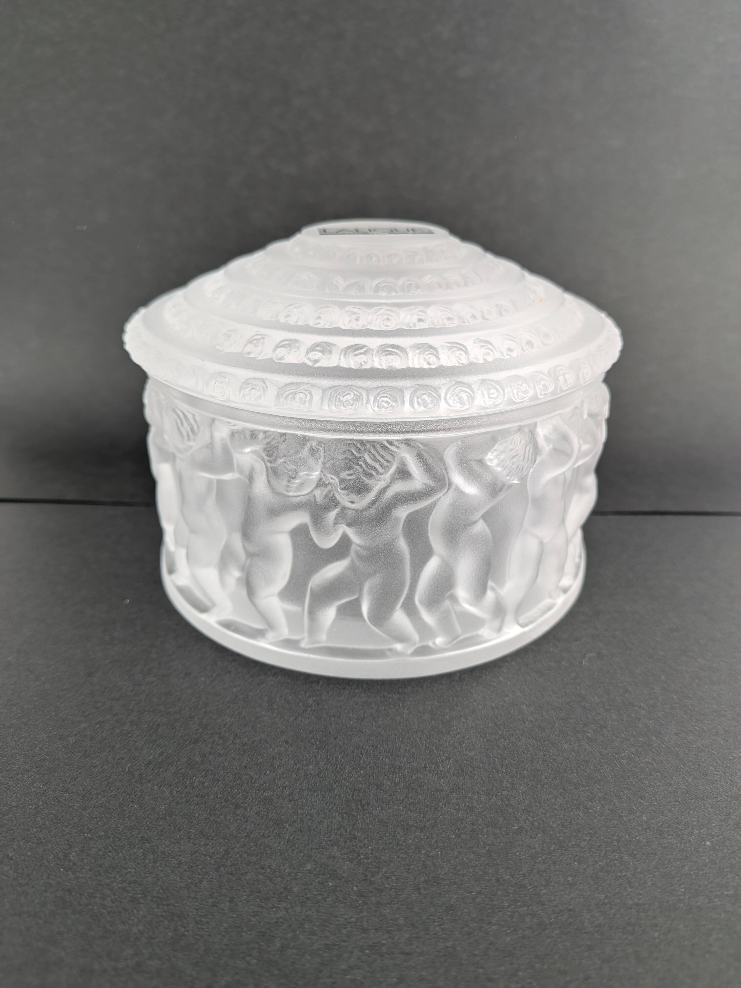 Lalique crystal box modelled as "Les Enfants".