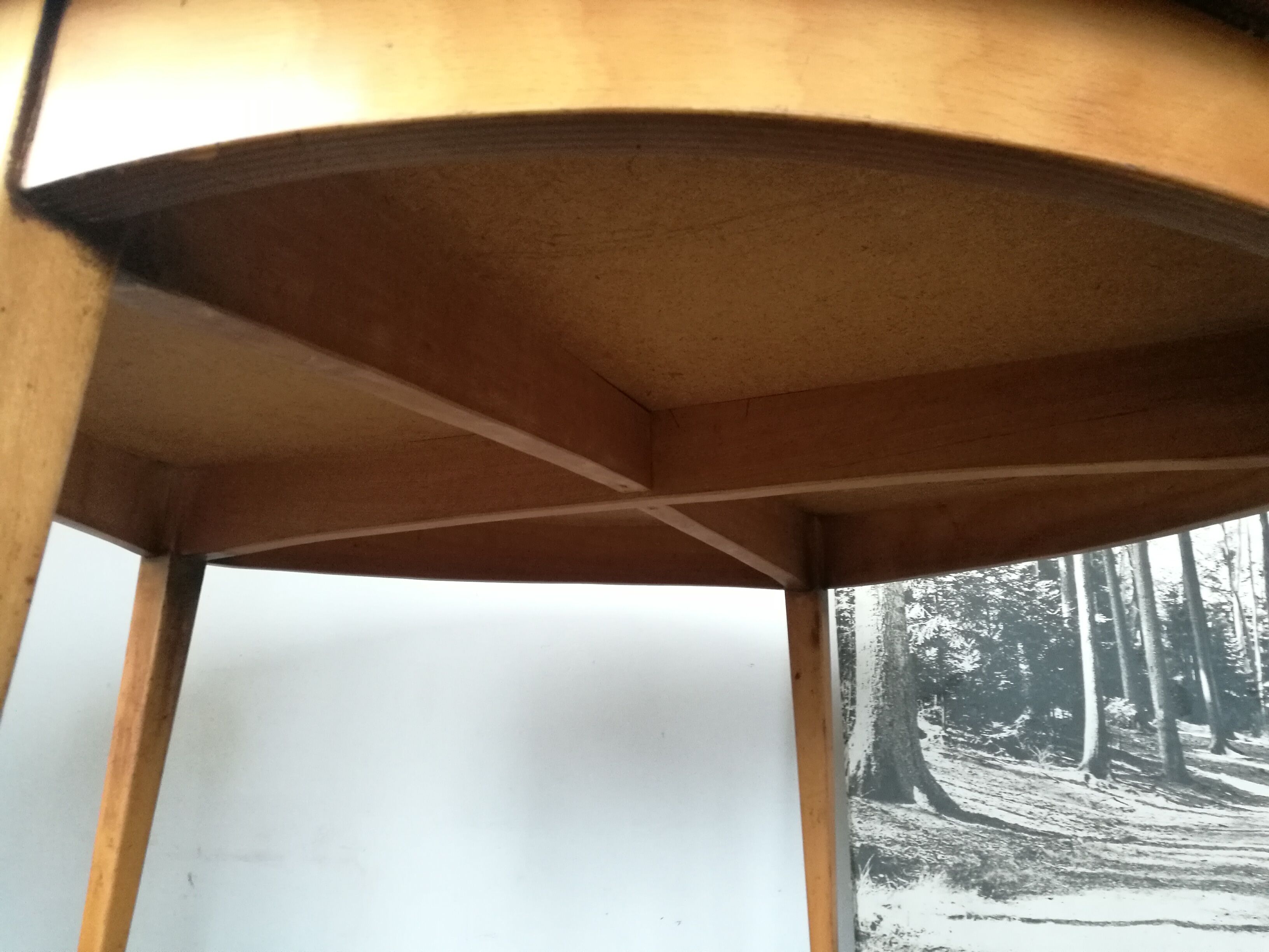 Vintage round table wood and formica