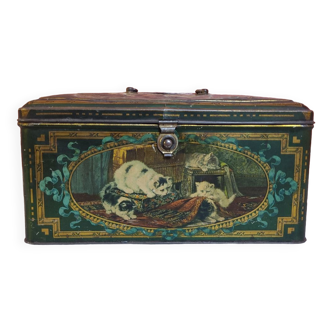 Chromolithographed box pattern cats
