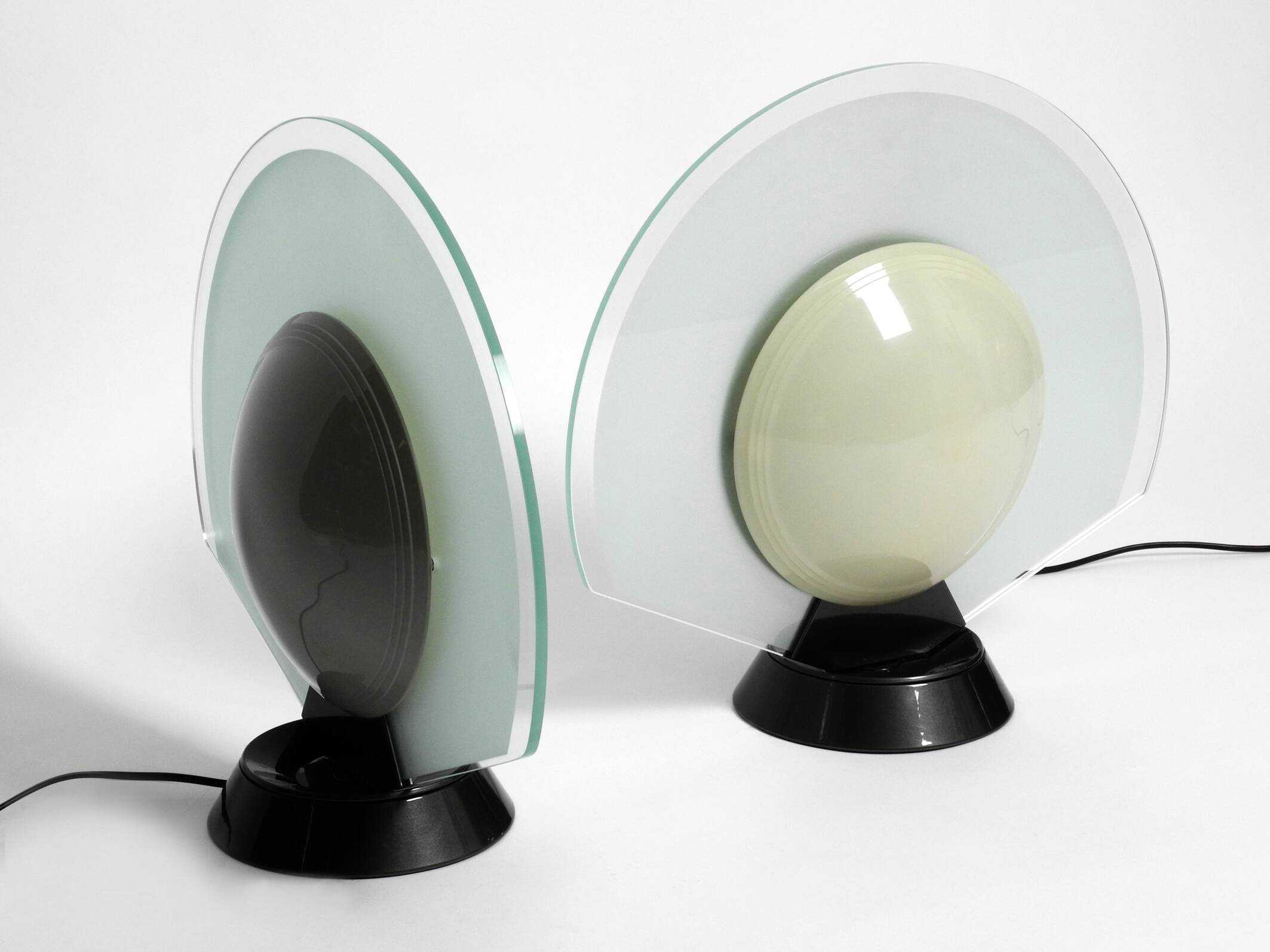 Pair of 1980s table lamps by Pier Giuseppe Ramella for Arteluce model Tikal