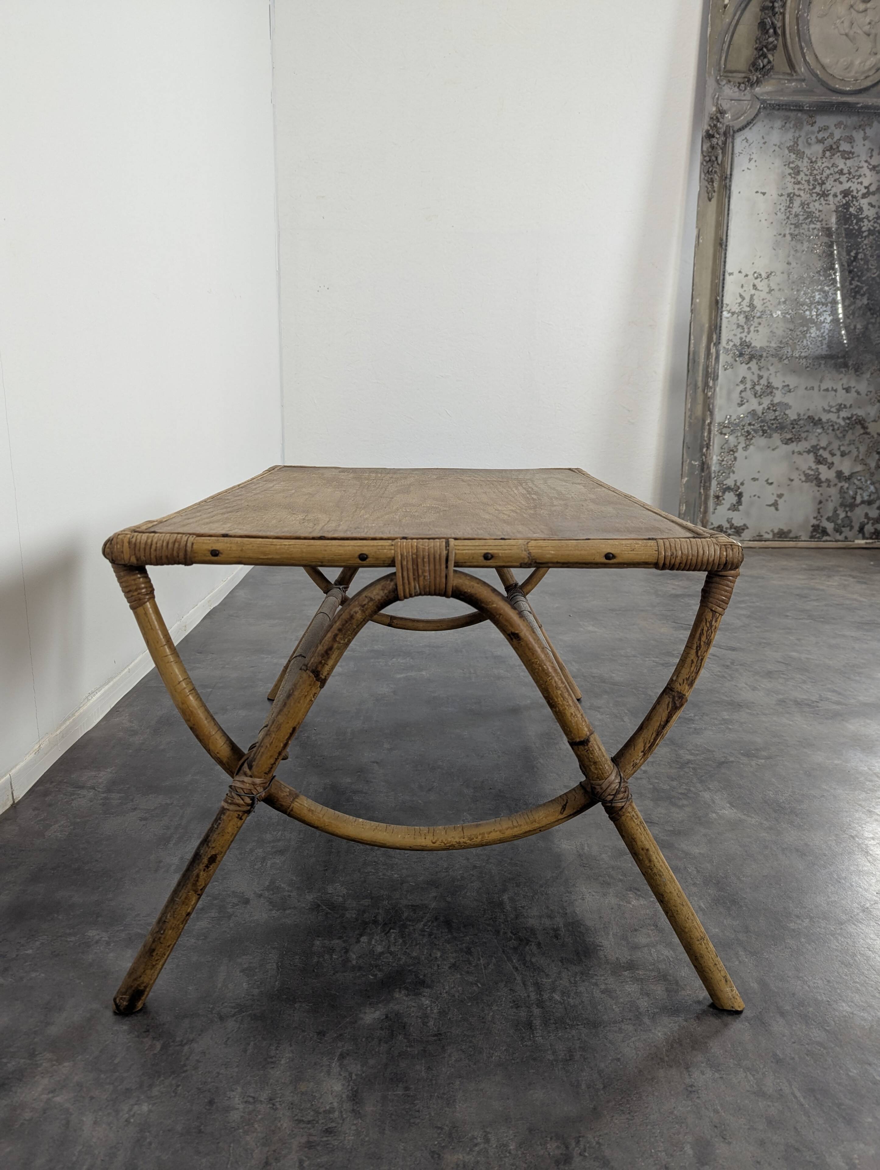 Table basse en rotin et bambou