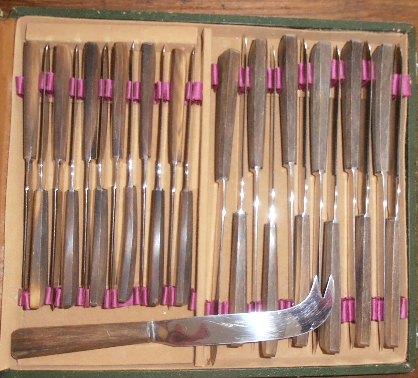 Cutlery set of 25 old knives horn handle stainless steel blade