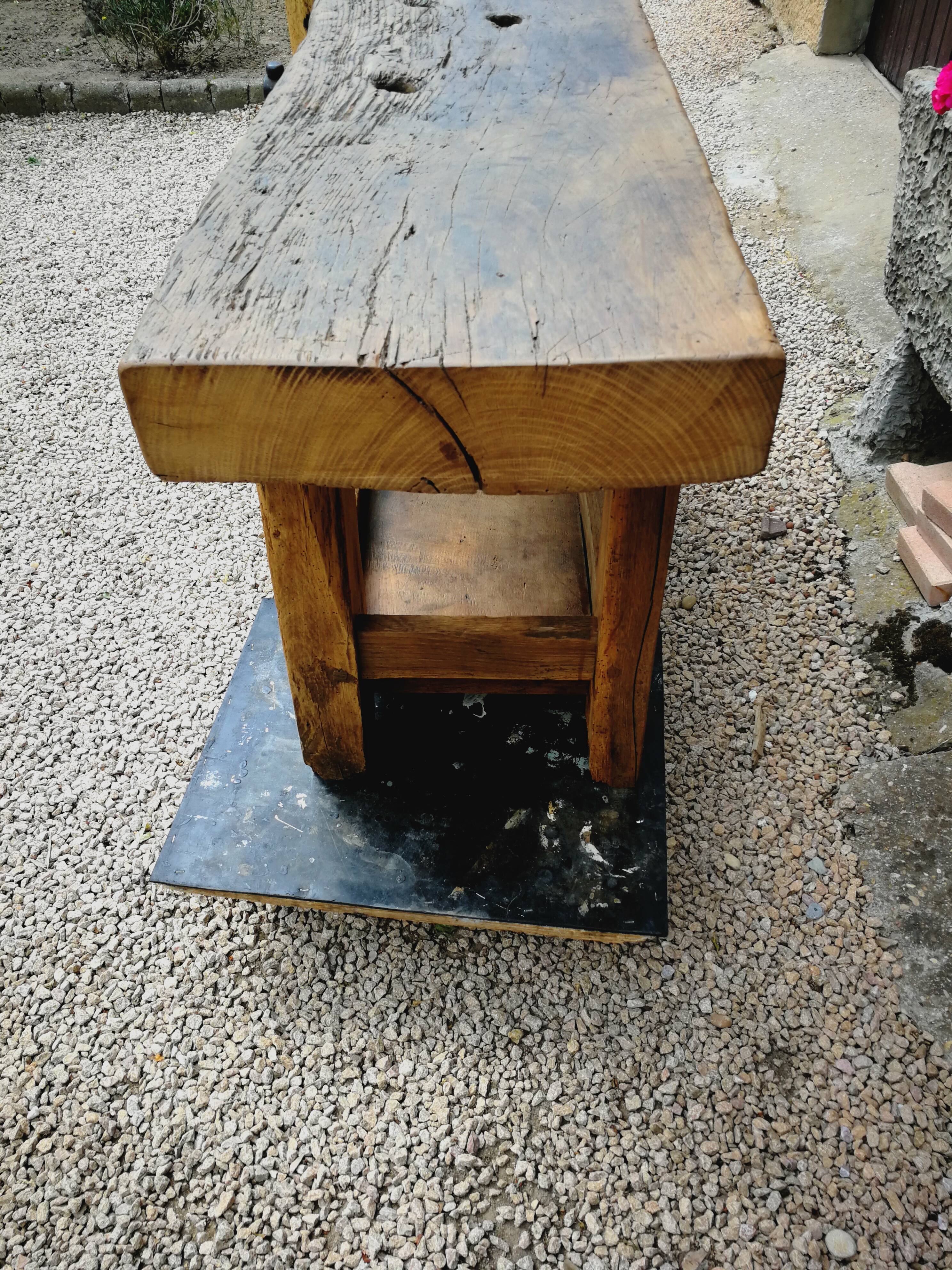 Carpenter's workbench