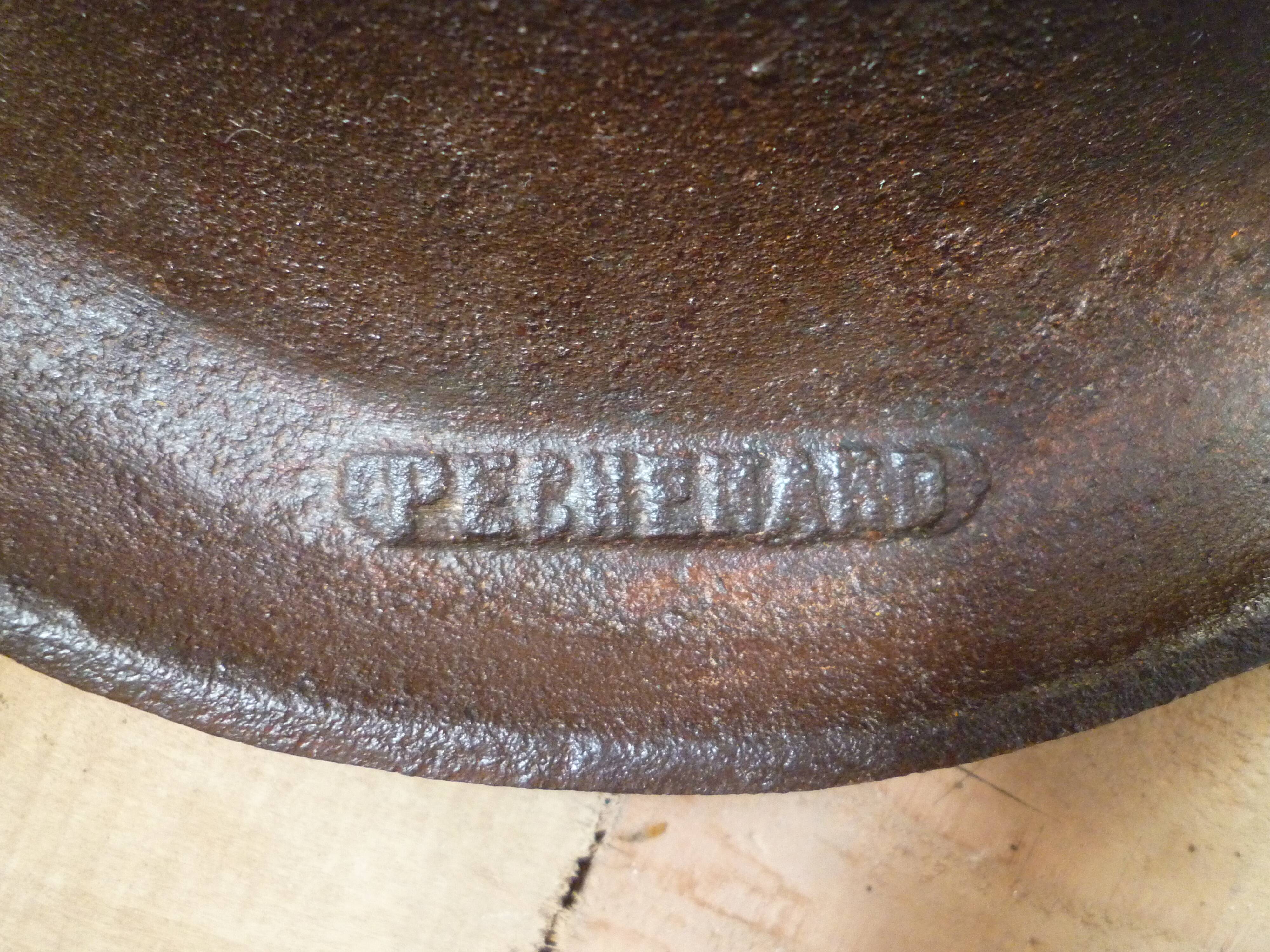 Pair gardener vases medici style cast iron xixth establishment emile pêchenard