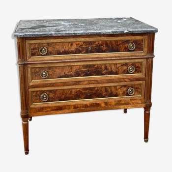 Commode en acajou de style  Louis XVI XIXeme siècle