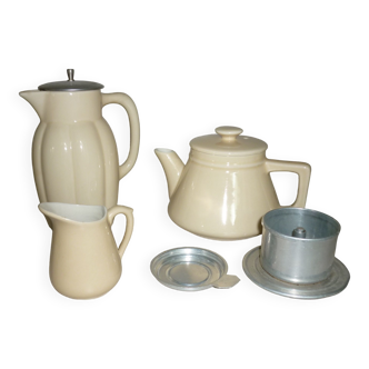 Coffee maker, teapot